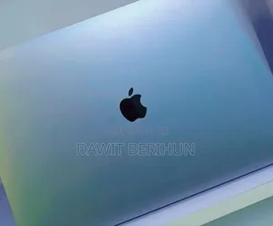 New Laptop Apple MacBook Pro 2017 16GB Intel Core I7 SSD 512GB