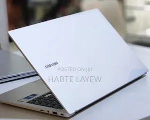 New Laptop Samsung Galaxy Book4 Ultra 8GB Intel Core I5 SSD 256GB