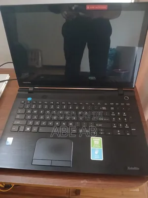 Photo - Laptop Toshiba Satellite C50 6GB Intel Core I3 HDD 1T