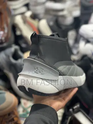 Under Armour Sport Shoes Gray Ankle