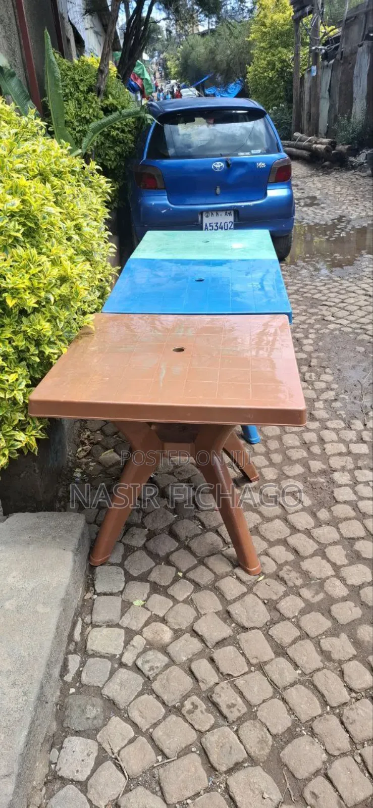 Circle and Rectangle Plastic Table