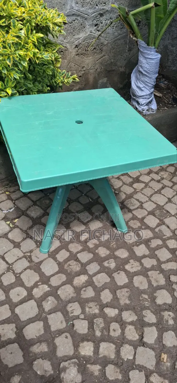 Circle and Rectangle Plastic Table