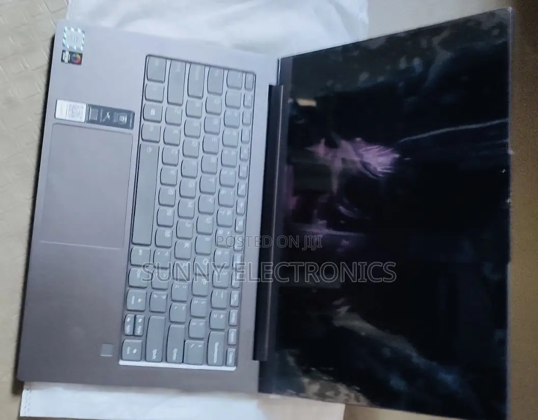 New Laptop Lenovo Yoga C740 16GB Intel Core I7 SSD 512GB