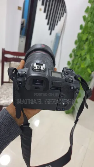 Photo - Canon R 24 - 105 Red Ring Lense Europe