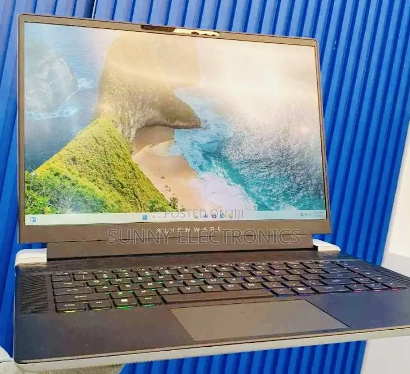 New Laptop Alienware M17x R2 32GB Intel Core Ultra 9 SSD 1T