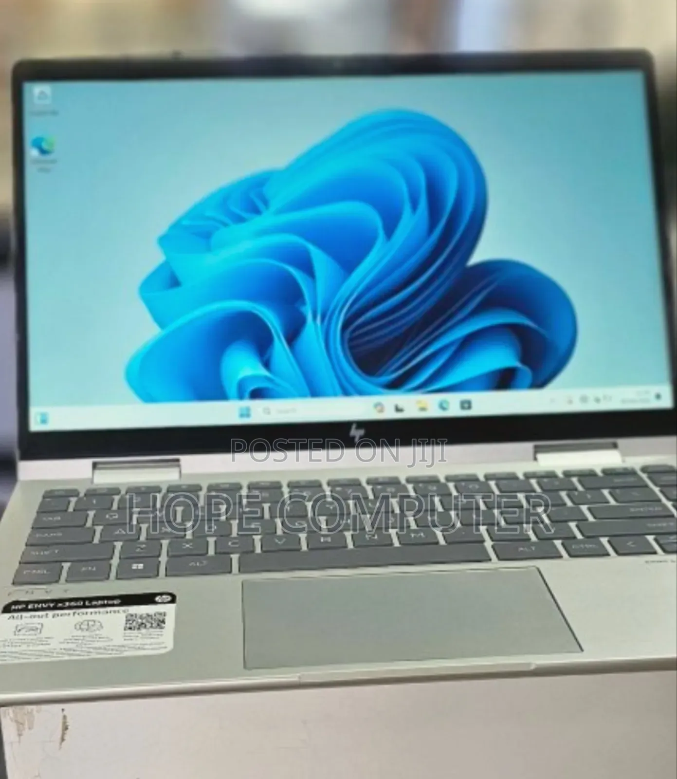 New Laptop HP Envy X360 8GB Intel Core I5 SSD 512GB