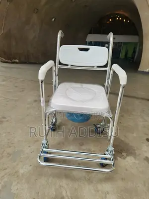 Wheelchair Commode狡詐commode Wheelchair筆下wheelchair Commode