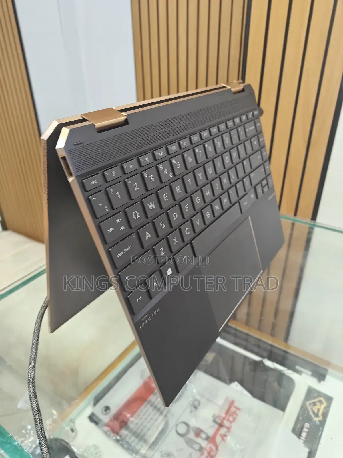 New Laptop HP Spectra 13 16GB Intel Core I7 SSD 1T