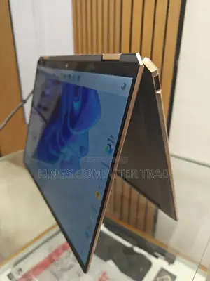 New Laptop HP Spectra 13 16GB Intel Core I7 SSD 1T