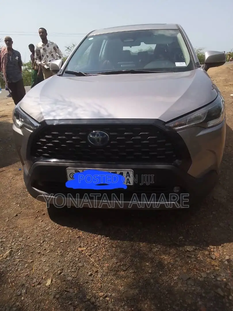 Toyota Corolla Cross Hybrid 2024 Silver