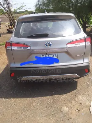 Toyota Corolla Cross Hybrid 2024 Silver