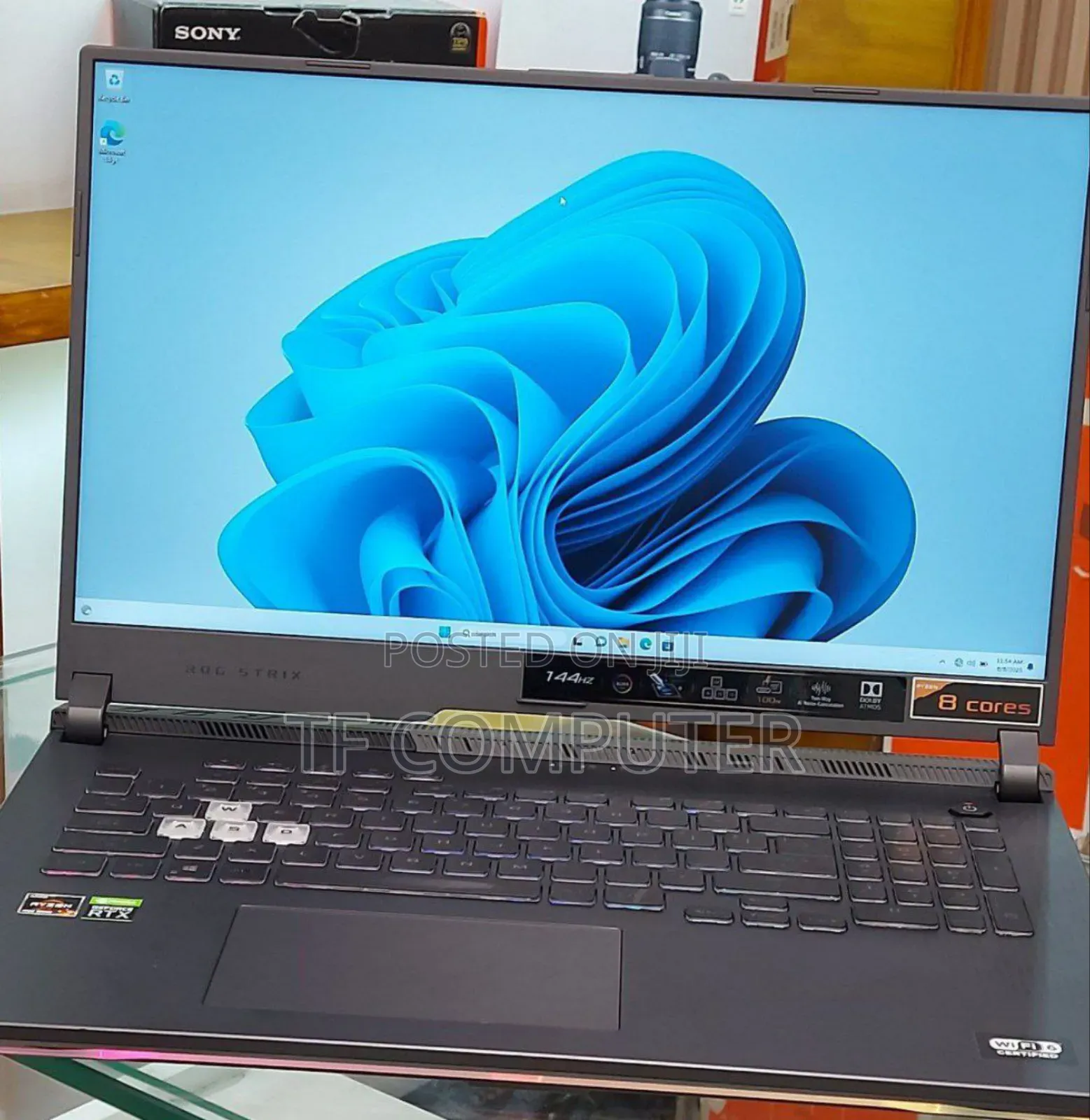 New Laptop Asus ROG Strix G17 16GB AMD Ryzen 7 SSD 1T