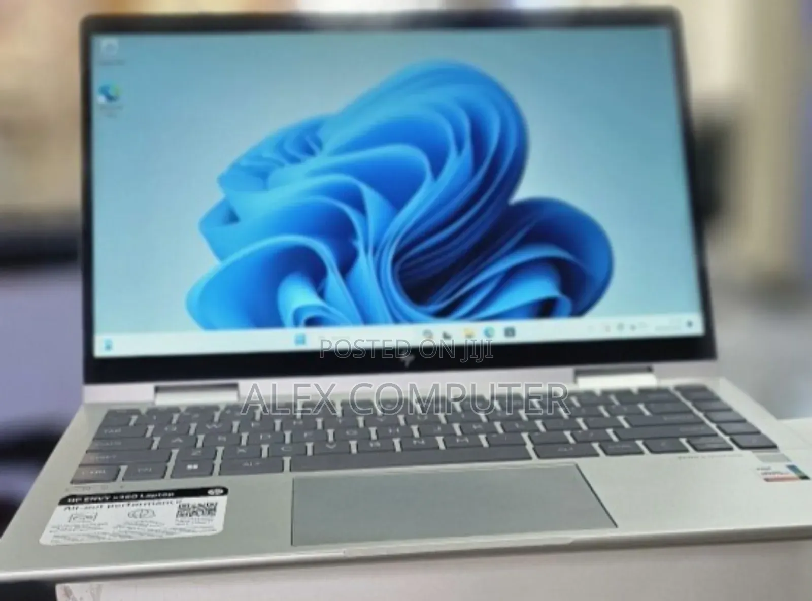 New Laptop HP Envy X360 8GB Intel Core I5 SSD 512GB