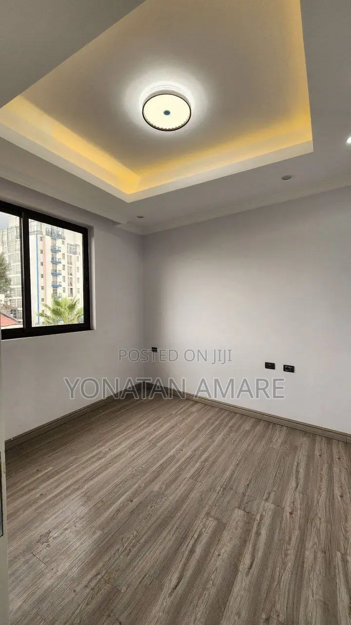 Furnished 8bdrm House in Bole for sale