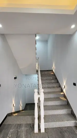 Furnished 8bdrm House in Bole for sale