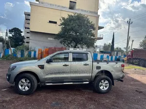 Photo - Ford Ranger Wildtrak 2012 Blue