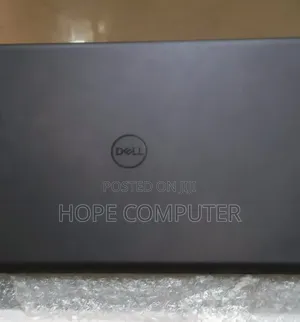 New Laptop Dell Vostro 3520 8GB Intel Core I5 SSD 1T