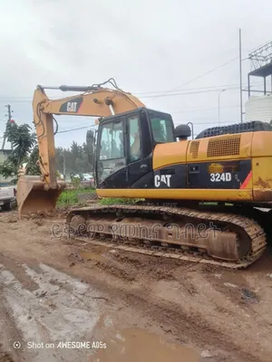 Photo - Cat Excavator Used for Sales