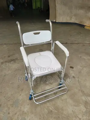 Photo - Wheelchair懲戒commode Wheelchair質量wheelchair Commode Medical