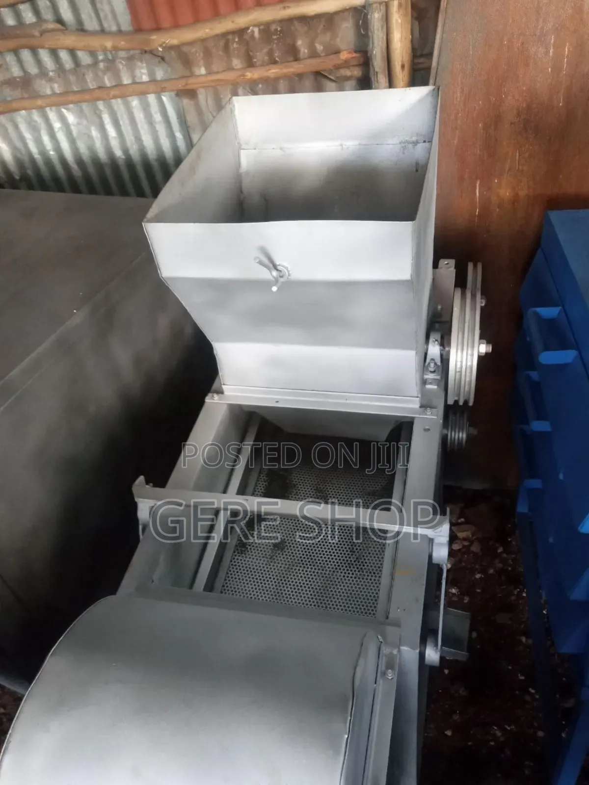 የለውዝ መፈልፈያ ማሽን