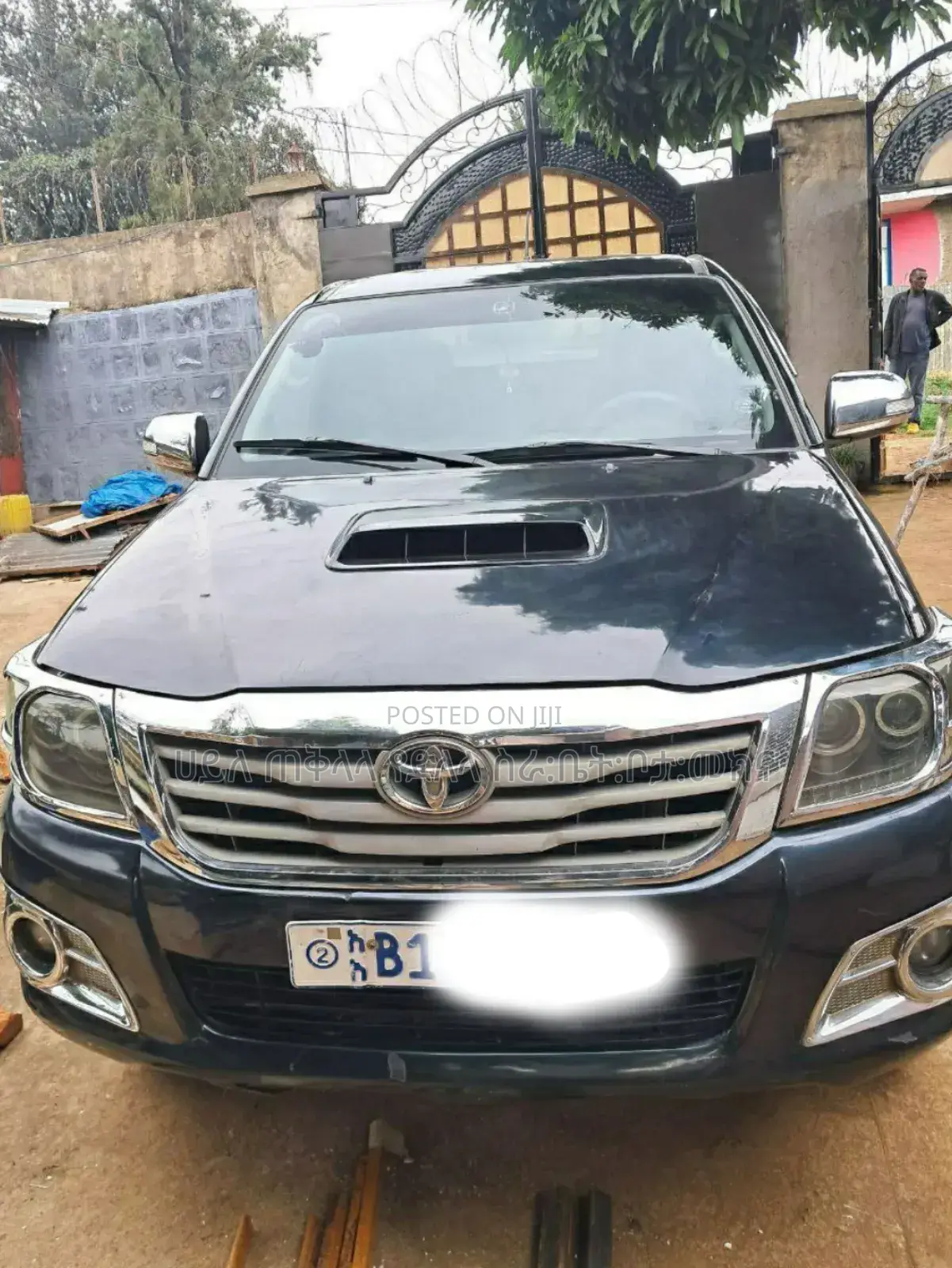 Toyota Hilux 2013 Matt Black