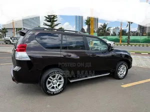 Toyota Land Cruiser Prado 2012 Black
