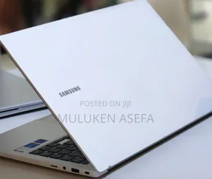 New Laptop Samsung 8GB Intel Core I5 SSD 256GB