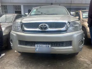 Toyota Hilux 2007 Gold