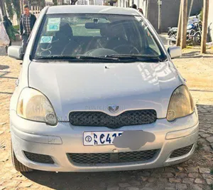 Photo - Toyota Vitz 2004 Blue