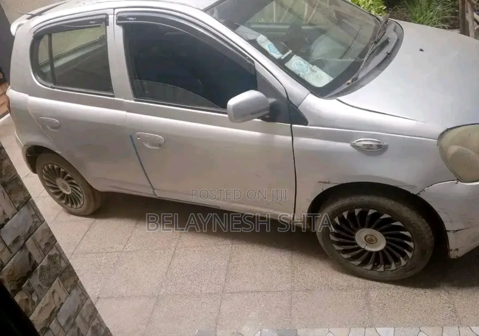 Toyota Vitz 2001 Black