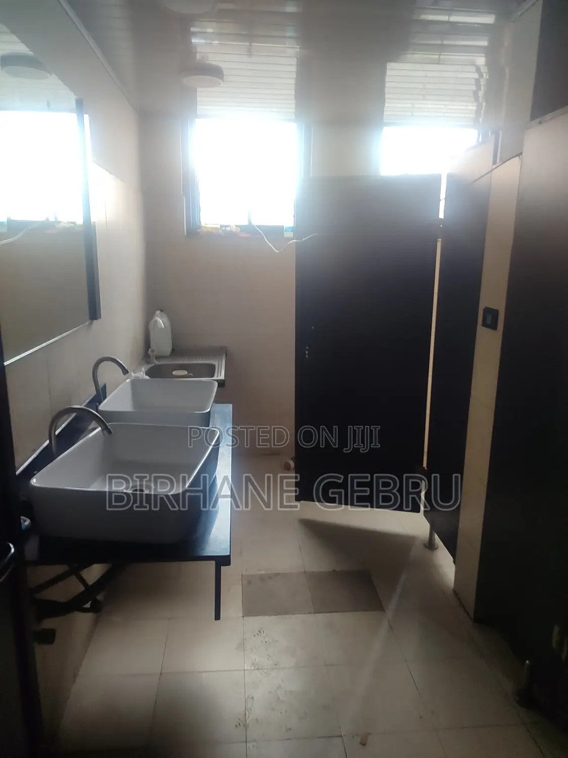 Luxury Apartiment Rent for Office