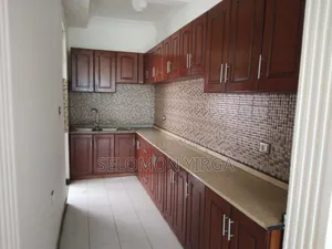 7bdrm Farm House in Adis Ababa, Bole for sale