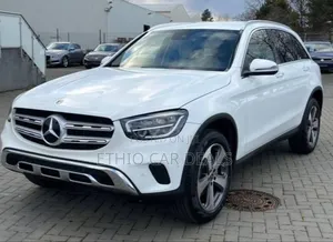 Photo - Mercedes-Benz GLC-Class 2022 White
