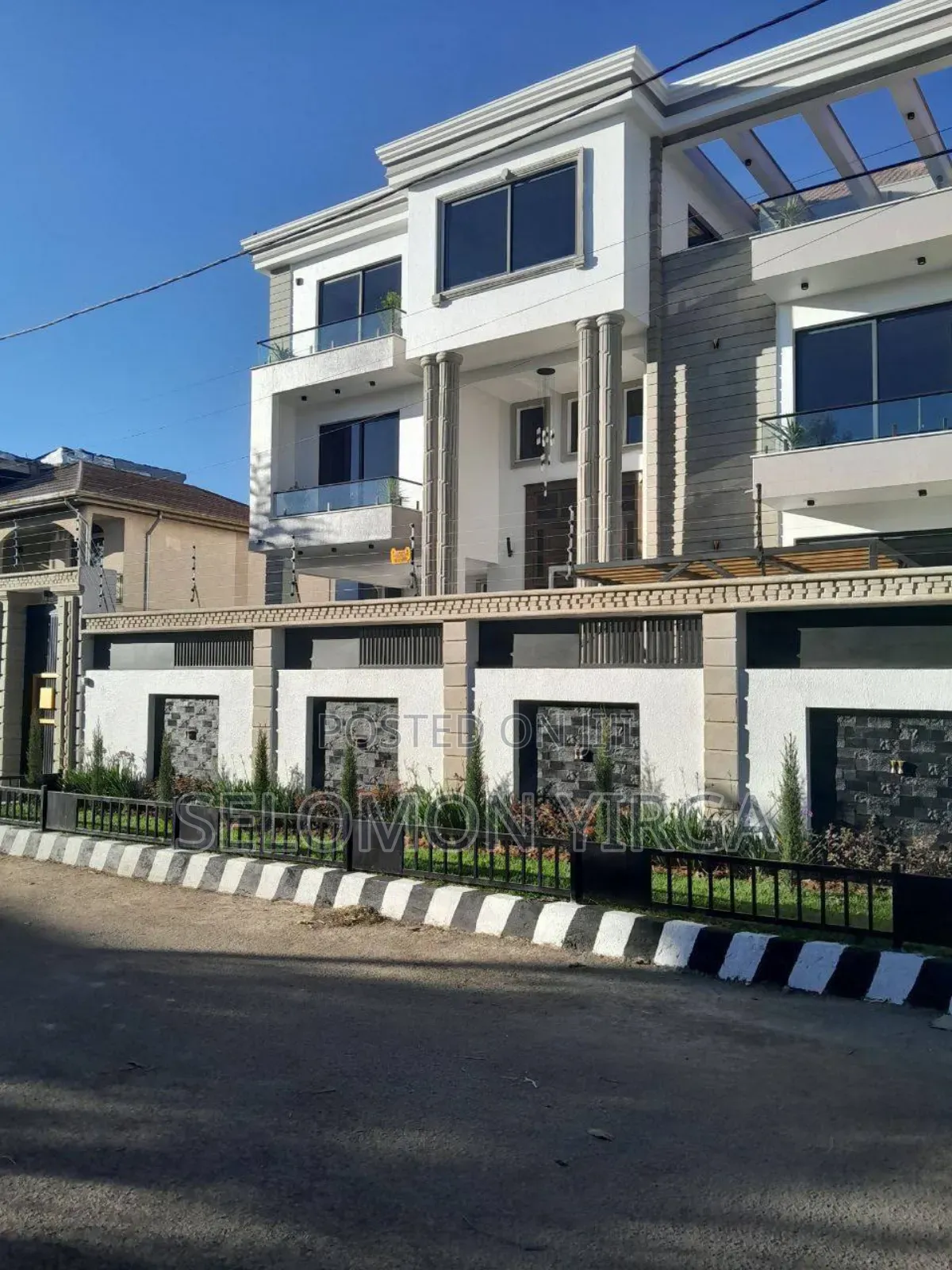 8bdrm Farm House in Adis Ababa, Bole for sale