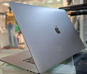 New Laptop Apple MacBook Pro 2019 32GB Intel Core I9 SSD 1T