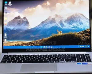 Photo - New Laptop Samsung 8GB Intel Core I5 SSD 256GB