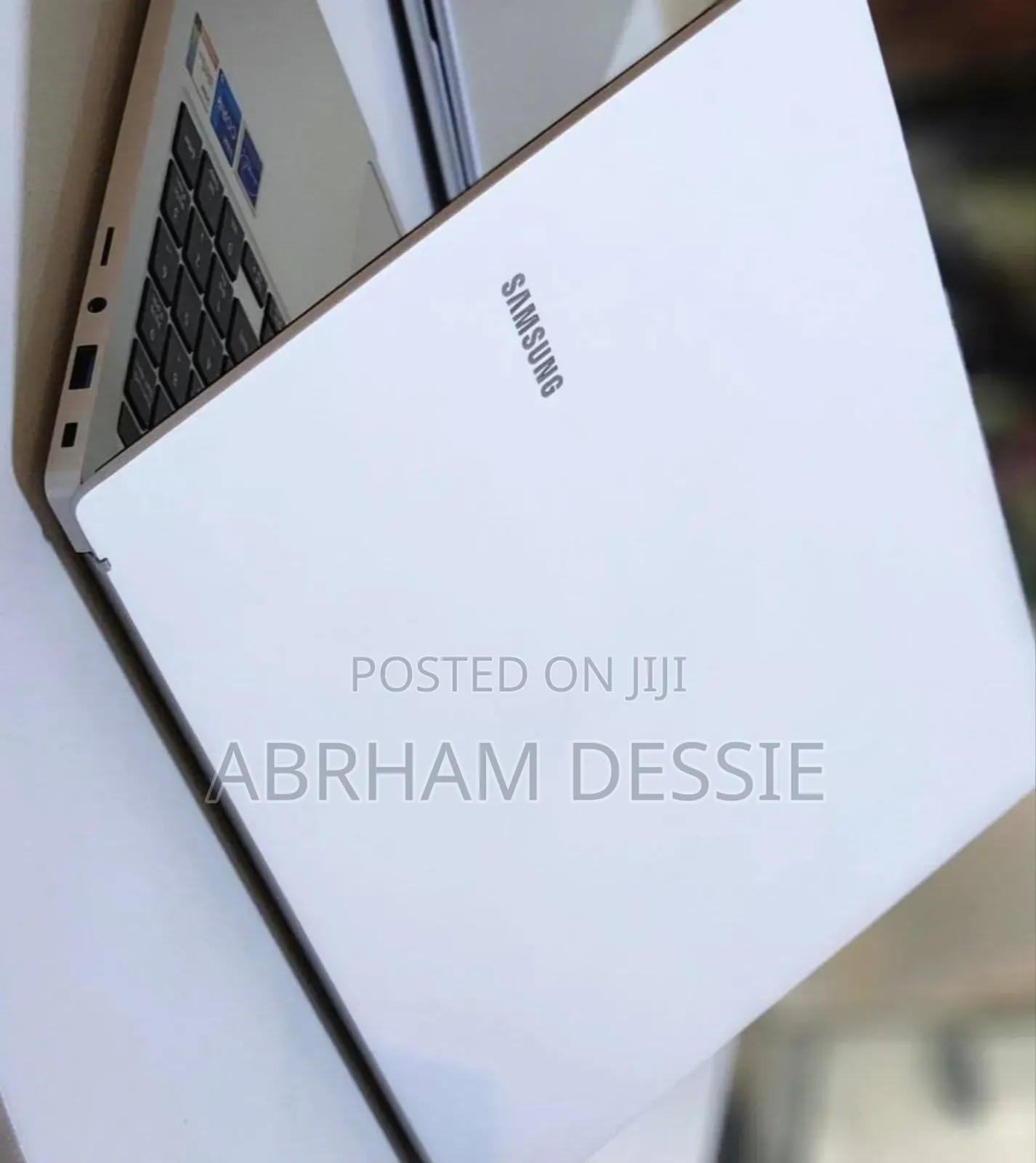 New Laptop Samsung 8GB Intel Core I5 SSD 256GB