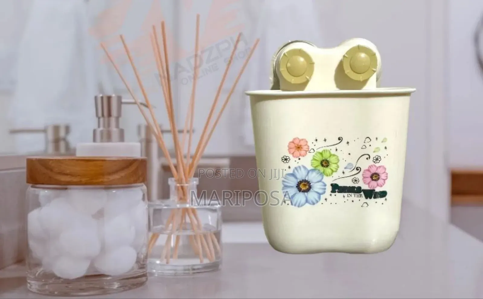 Wall-Mounted Suction Cup Holder