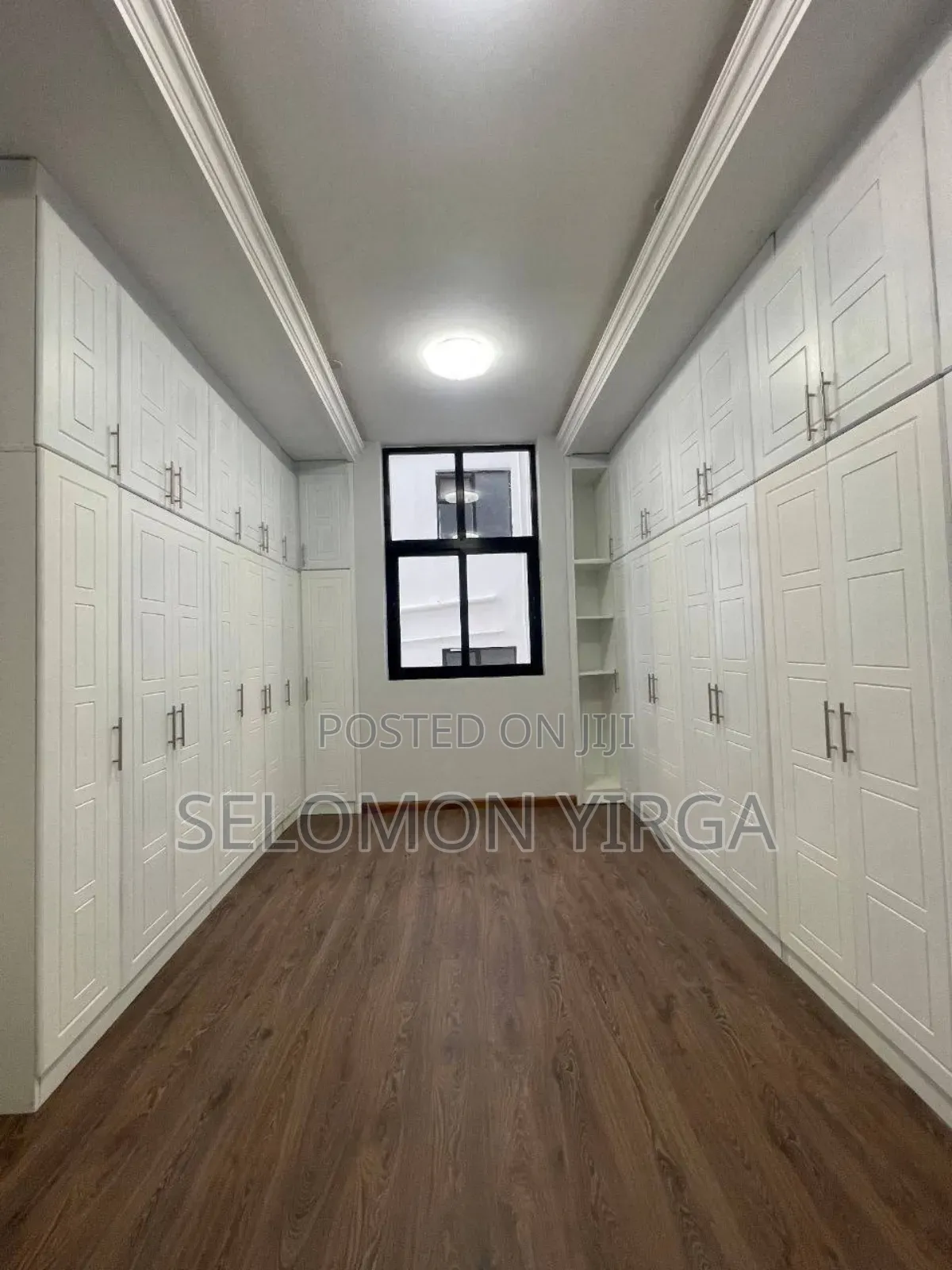 8bdrm Farm House in Adis Ababa, Bole for sale