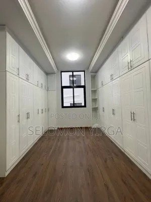 8bdrm Farm House in Adis Ababa, Bole for sale