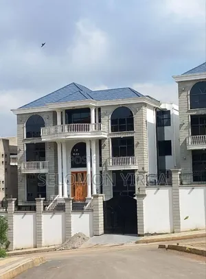 8bdrm Farm House in Adis Ababa, Bole for sale