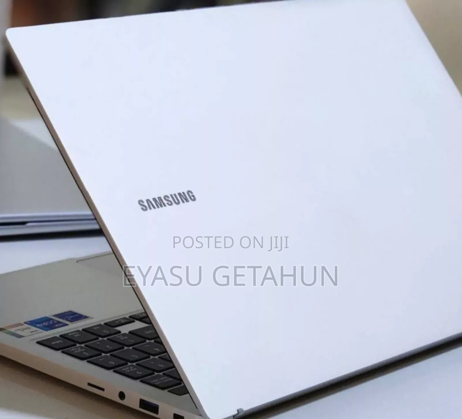 New Laptop Samsung 8GB Intel Core I5 SSD 256GB
