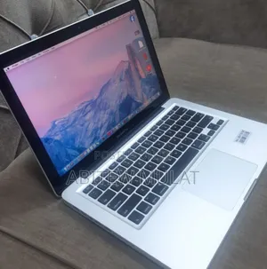 Photo - New Laptop Apple MacBook Pro 2012 8GB Intel Core i5 HDD 500GB