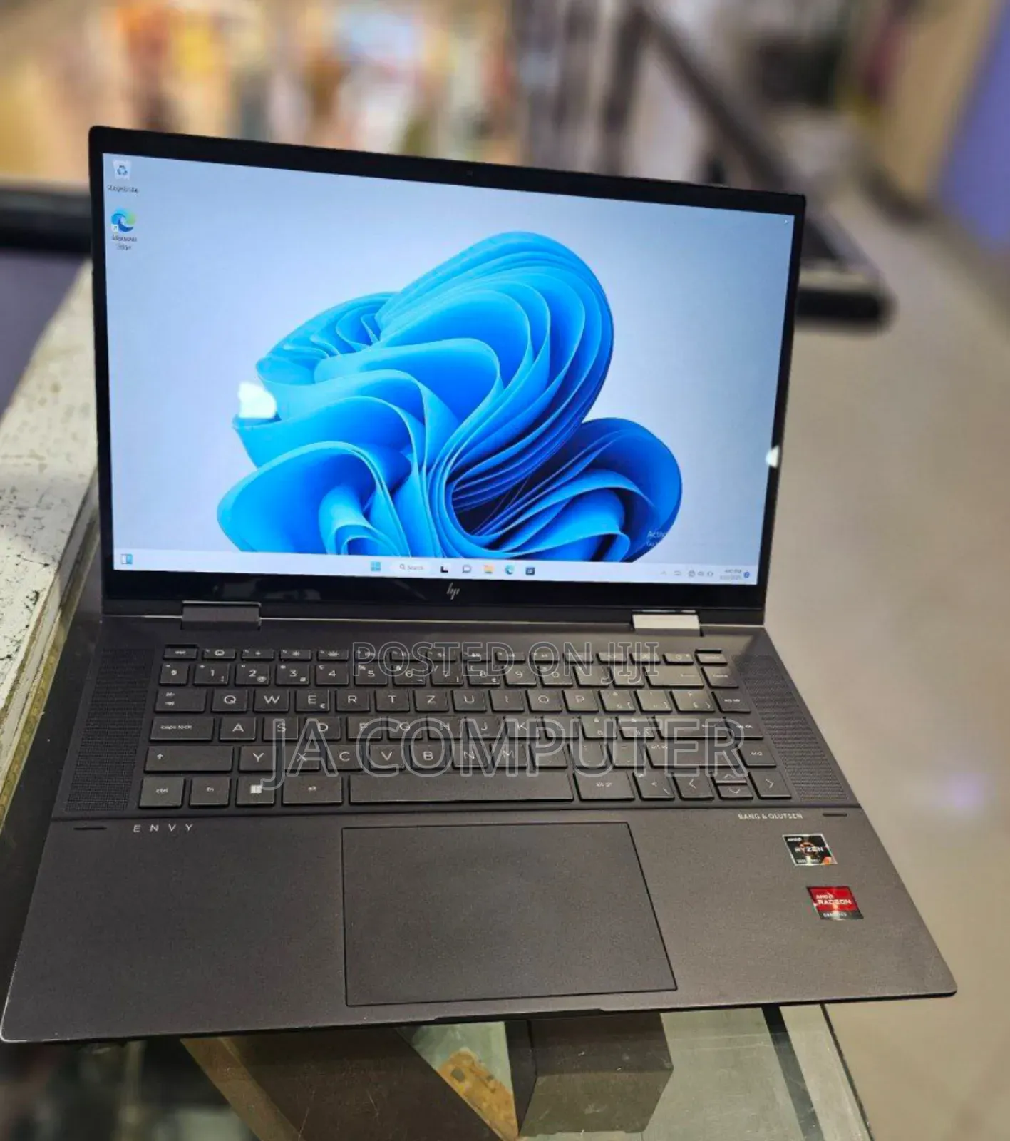 New Laptop HP Envy X360 16GB AMD Ryzen 7 SSD 512GB