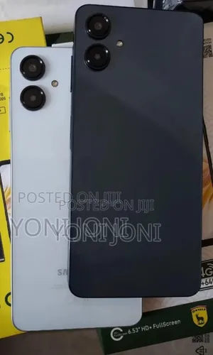 Photo - New Samsung Galaxy A06 128 GB White