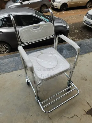Photo - Commode Wheelchair段子commode Wheelchair肇事commode Wheelchair