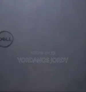 New Laptop Dell Vostro 3520 8GB Intel Core I5 SSD 1T