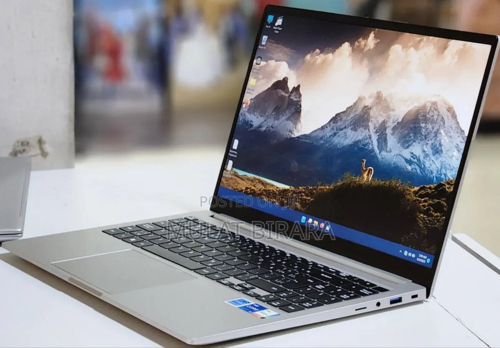 New Samsung Galaxy Book3 360 15 NP750QFG 8GB Intel Core I5 SSD 256GB