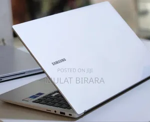 New Samsung Galaxy Book3 360 15 NP750QFG 8GB Intel Core I5 SSD 256GB