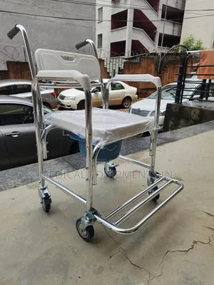 Photo - Commode Wheelchair狡千commode Quality Wheelchair夷我wheelchair